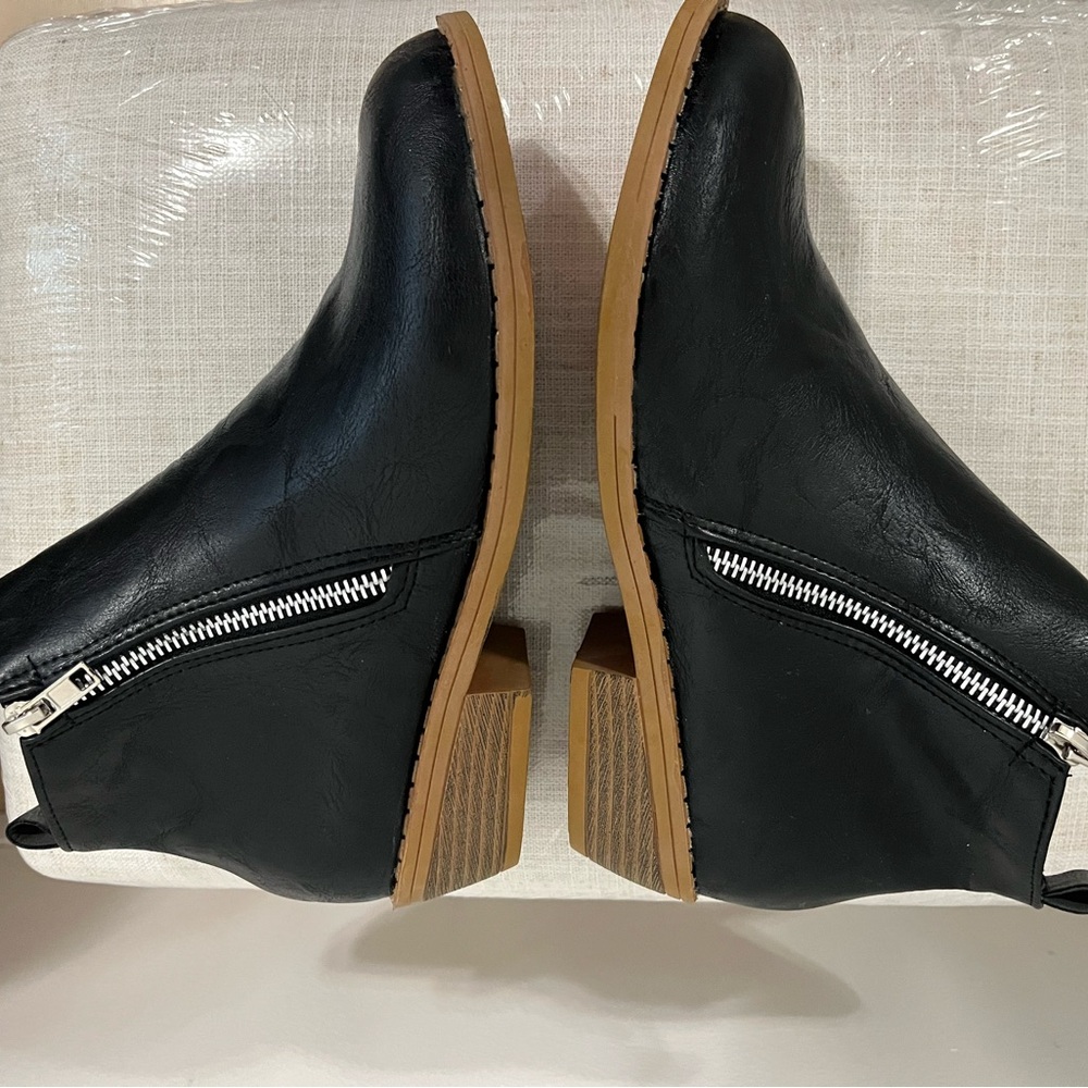 Black Ankle Boots with Zipper Detail